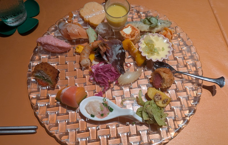 クワトロフォリオのランチで実食した旬の前菜盛り合わせ